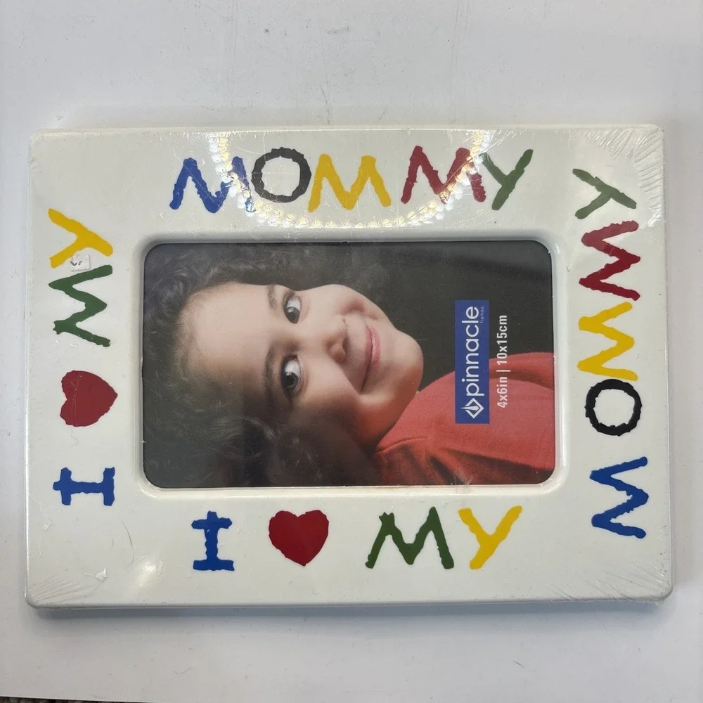 I Love My Mommy Plastic Picture Frame 4x6 Photo Crayon‎ Style Letters Pinnacle